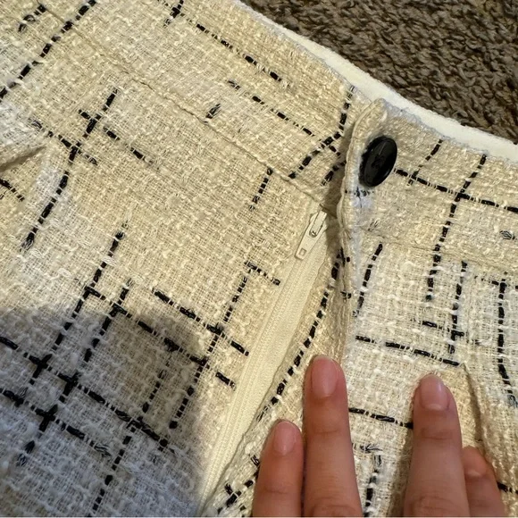 Maeve by Anthropologie White Tweed Shorts size 10 - Picture 6 of 10